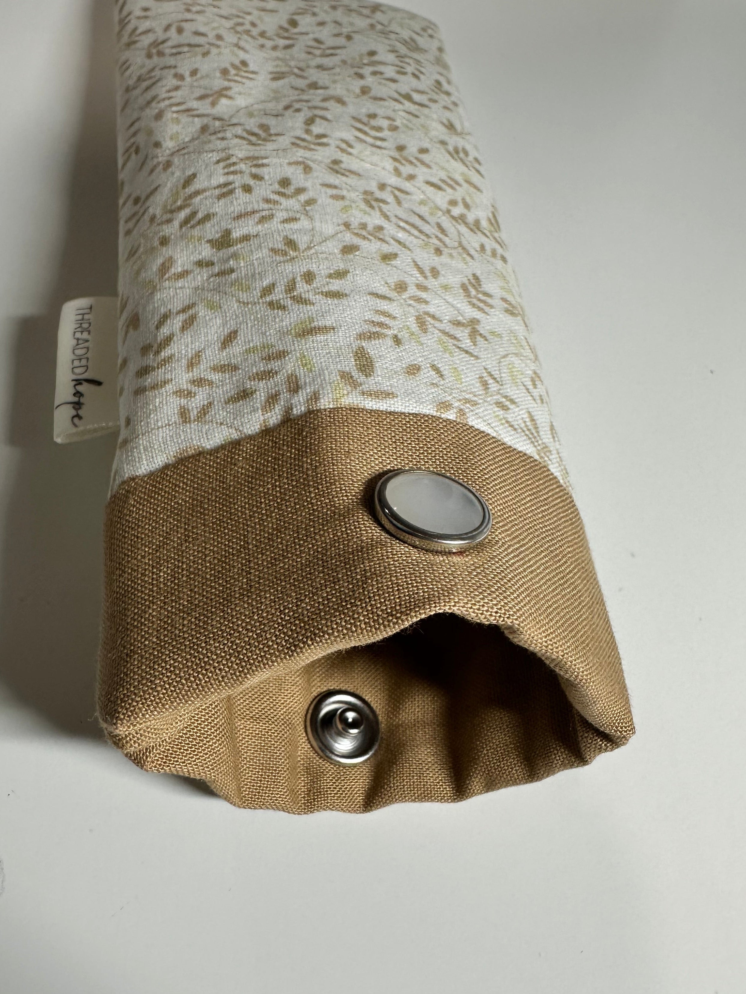 Neutral Floral Cotton Glasses Case with Snap Enclosure thumbnail 2